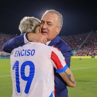 ¿Alfaro seguirá “cazando utopías” en la Albirroja?