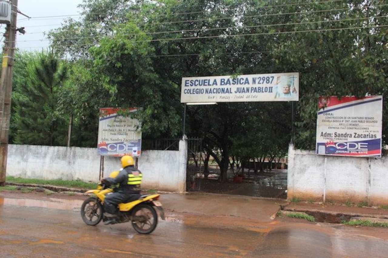 INSTITUCIÓN. Este es el local escolar al que ingresaron los malditos hambrientos.