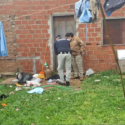 ¡Terrorífico! Hallan feto de varoncito en parte de atrás de una casa