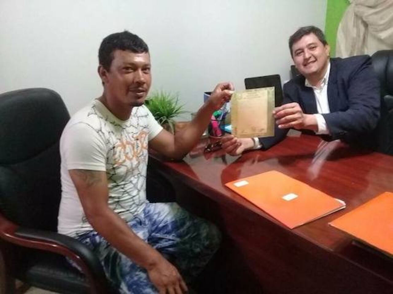 APOYO. La asociación busca que el recién salido de la cárcel pueda encontrar un laburo digno.