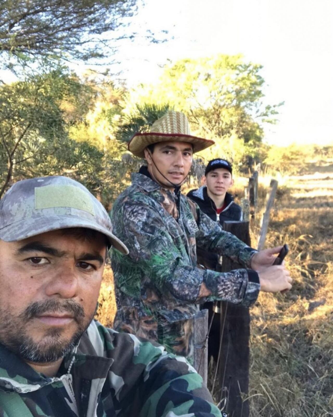 Óscar Cardozo en su estancia, como todo un ganadero