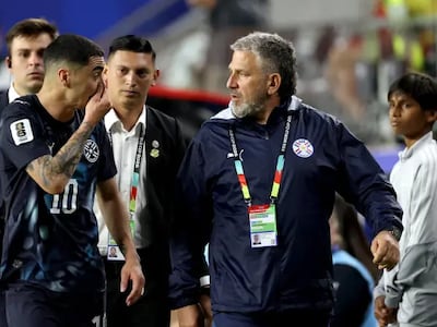 APF informó a la FIFA que no habrá expulsión por taparse la boca