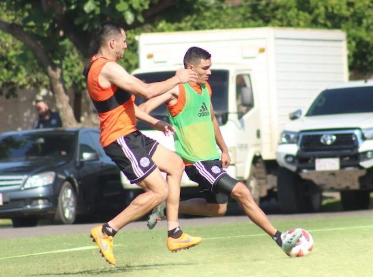 El volante Hugo Fernández se acopló a los entrenamientos.