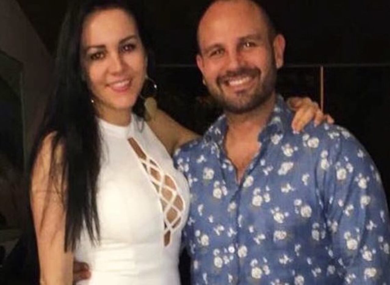 DE AMORES. El cantante sigue de mil amores con Cathia Núñez.
