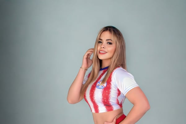 Ella le banca a la selección con fotitos bien alentadoras