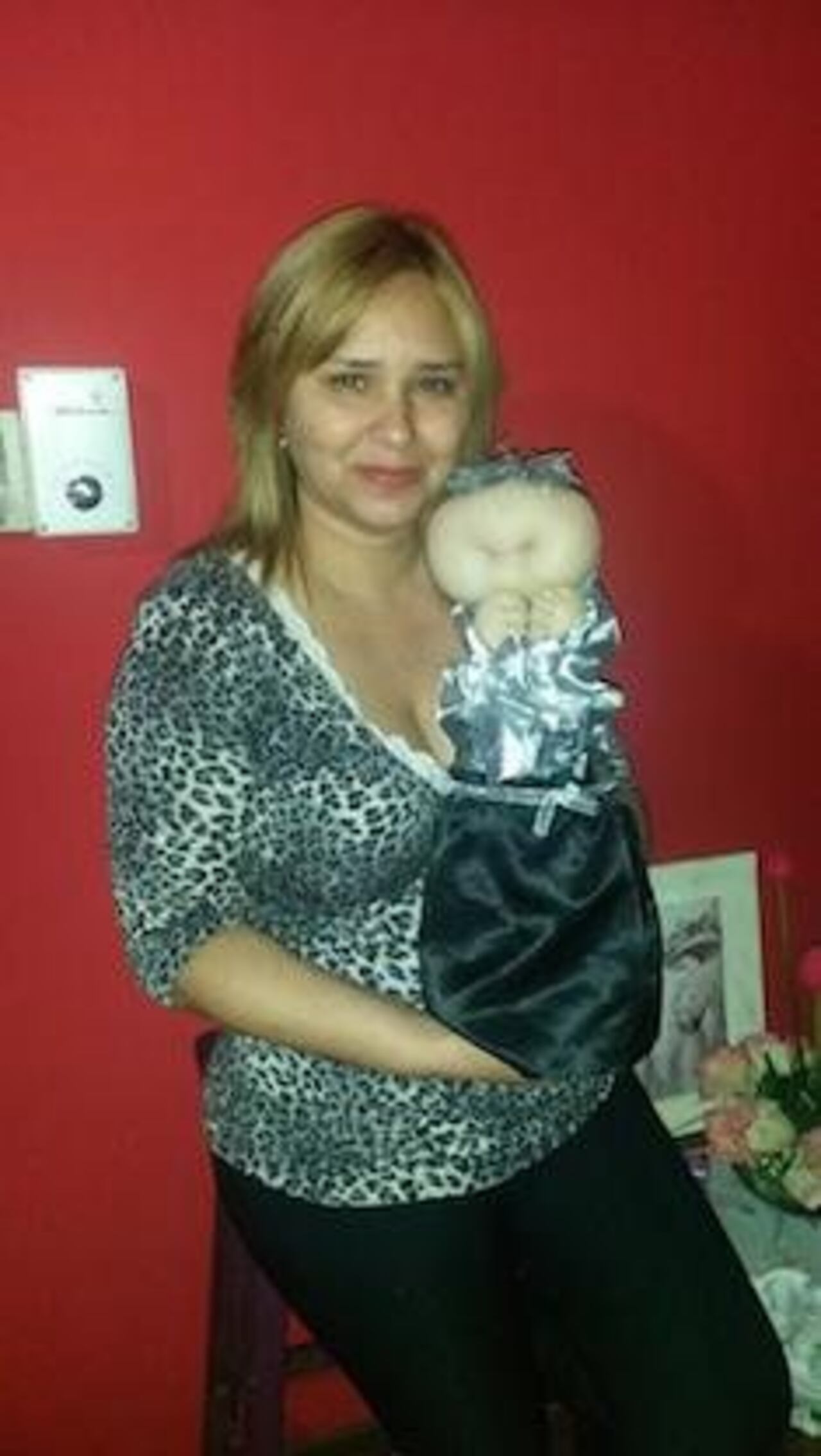 TOQUE. Rossana Esquivel empezó con los souvenires cuando esperaba el nacimiento de su hija, que ya está por cumplir 15.