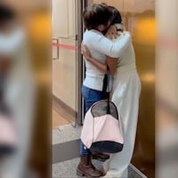 Luego de más de dos años, nieta se reencontró con su abuela: “Te amo”