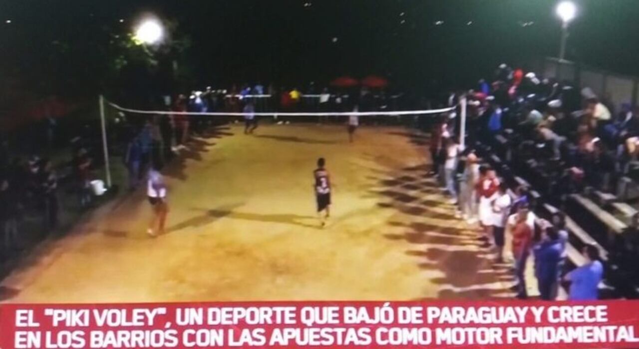 EL TEMPLO. Esta es la cancha en La Matanza, donde se hizo el especial de la tele curepa. CAPTURA DE VIDEO TELENOCHE
