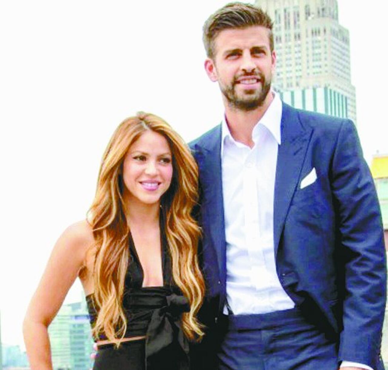PIQUÉ.El español y su esposa Shakira.