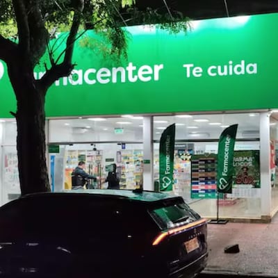 Fingió ser cliente para pelar una farmacia