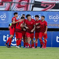 Libertad deja rojo el clásico blanco y negro