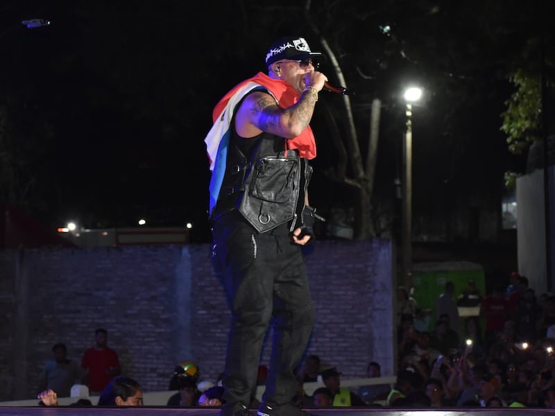 (GALERIA) Wisin hechizó al público paraguayo en la Expo