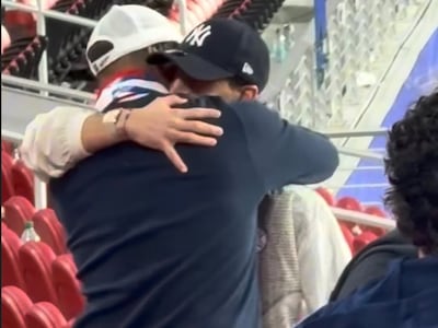 “El abrazo que miles de paraguayos te quieren dar”