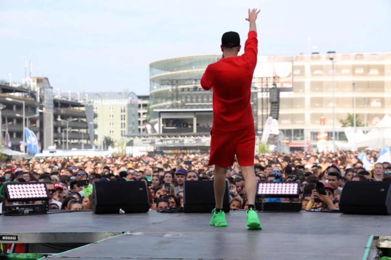 Nuremberg-Alemania, ante más de 12.000 personas teloneando a Nicky Jam.
