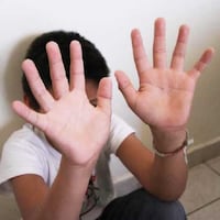 Madre habría maltratado físicamente a su hija con TEA