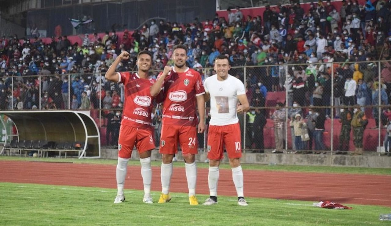 Los paraguayos Benítez, Robles y Martínez.