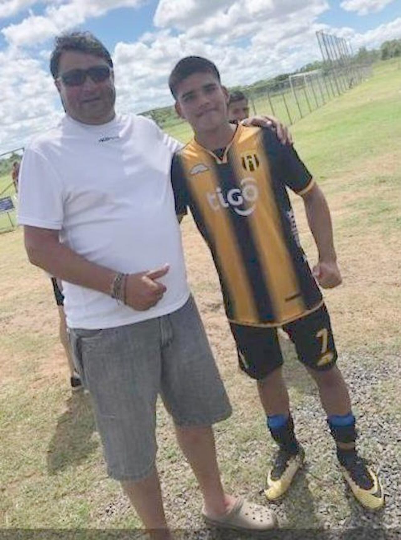 Con un chico del “Indio”.