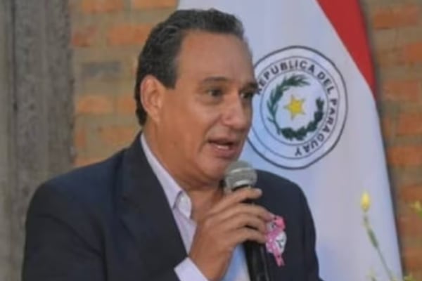 Abogado de Hugo Javier niega que el exgobernador le haya apretado la mano