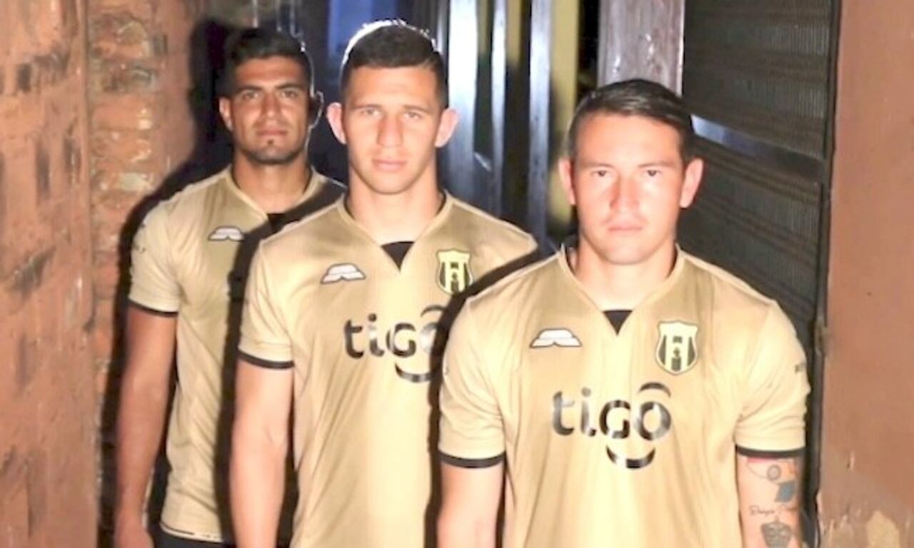 Así fue presentada la nueva casaca del Cacique.