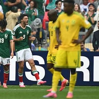 Sele de México completó la fiesta ganando a Sudáfrica
