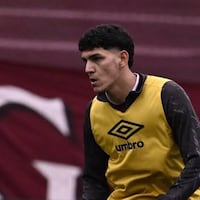 Selección europea le tiraría onda a Allan Wlk para que se nacionalice