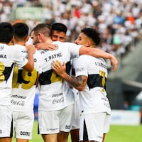 El campeón despertó, ganó, gustó y goleó
