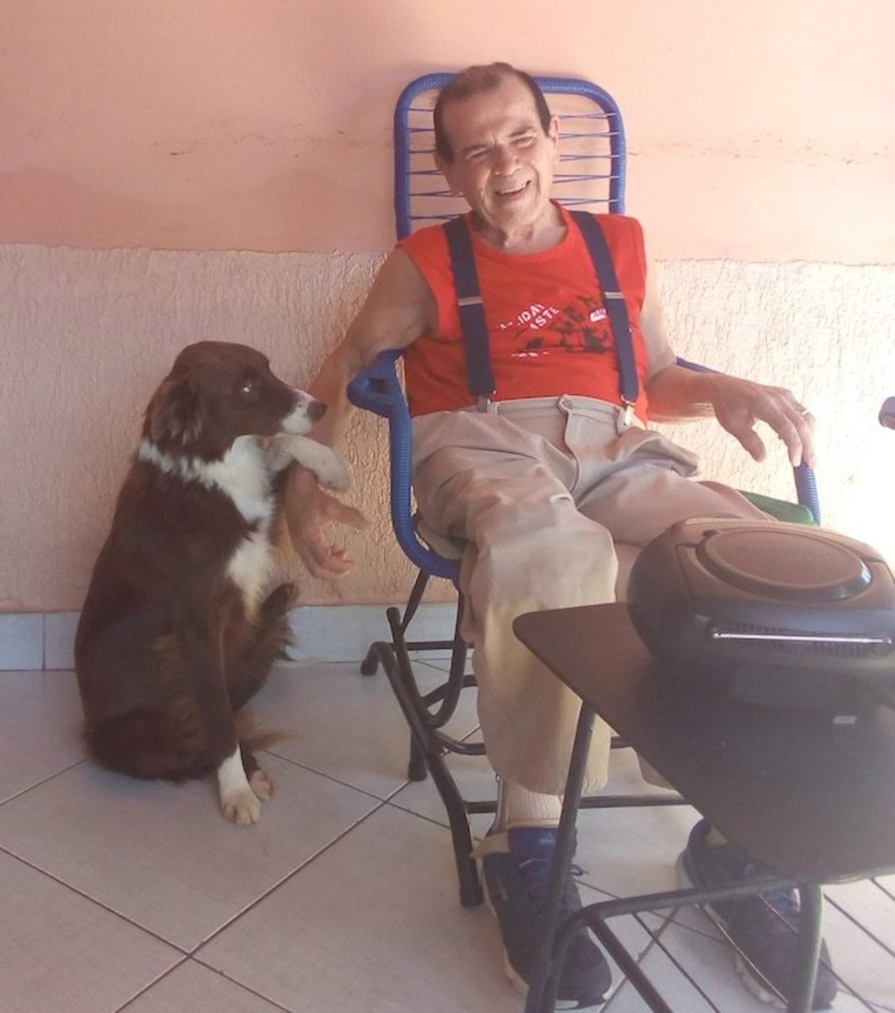 Carlitos Vera preguntó por su perro, también por sus gatos.