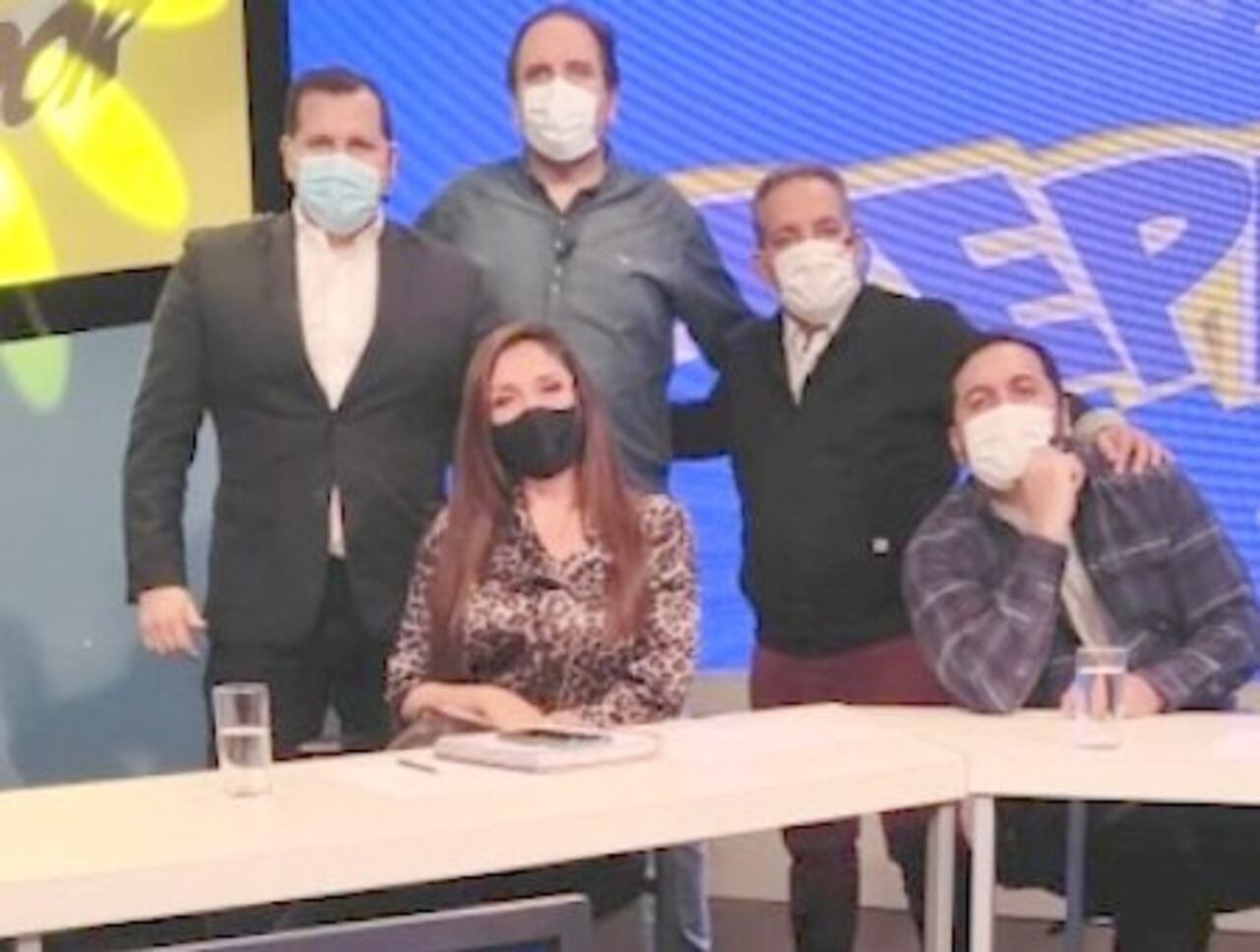 Maricel Thomen junto a su nuevo equipo de trabajo en “El Repasador”.
