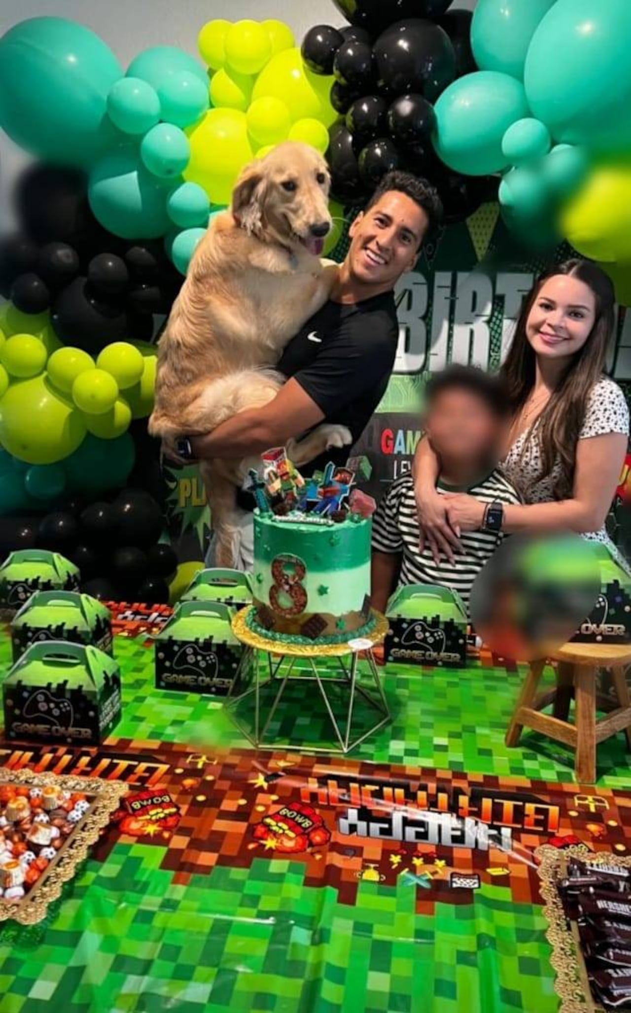 La familia unida en el cumple del peque. Foto: @yoha_fleitas